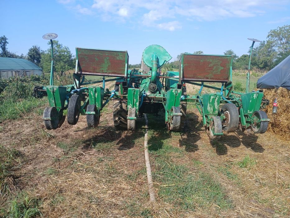 Semanatoare porumb cu fertilizare