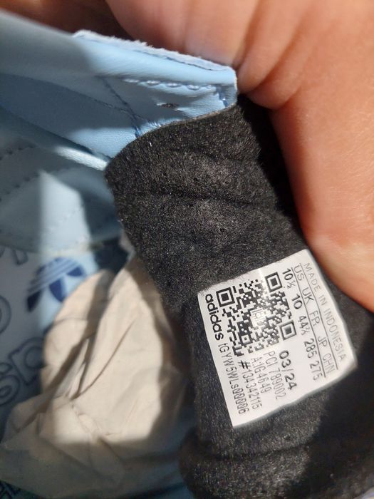 Кроссовки adidas