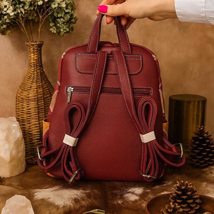 Модерна и цветна дамска раница