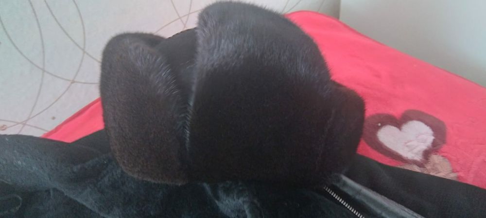 Продаеться Норка Шапка и Дубленка
