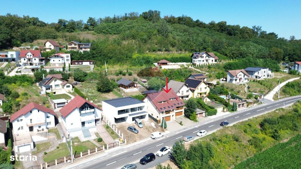 Casă / Vilă cu 4 camere de vânzare în zona Sud-Vest