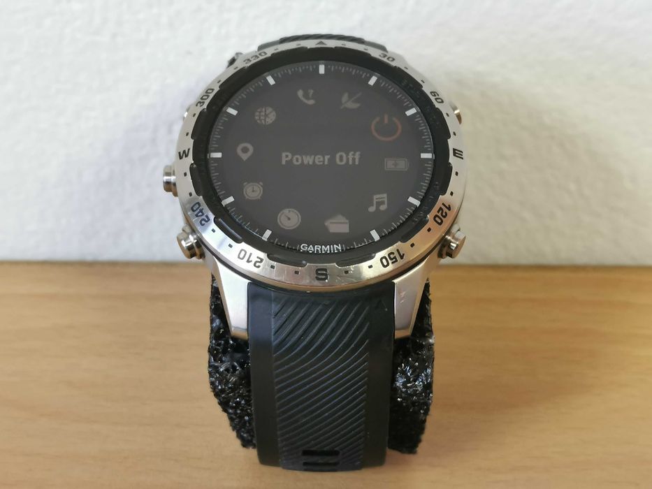 Garmin MARQ Expedition смарт часовник
