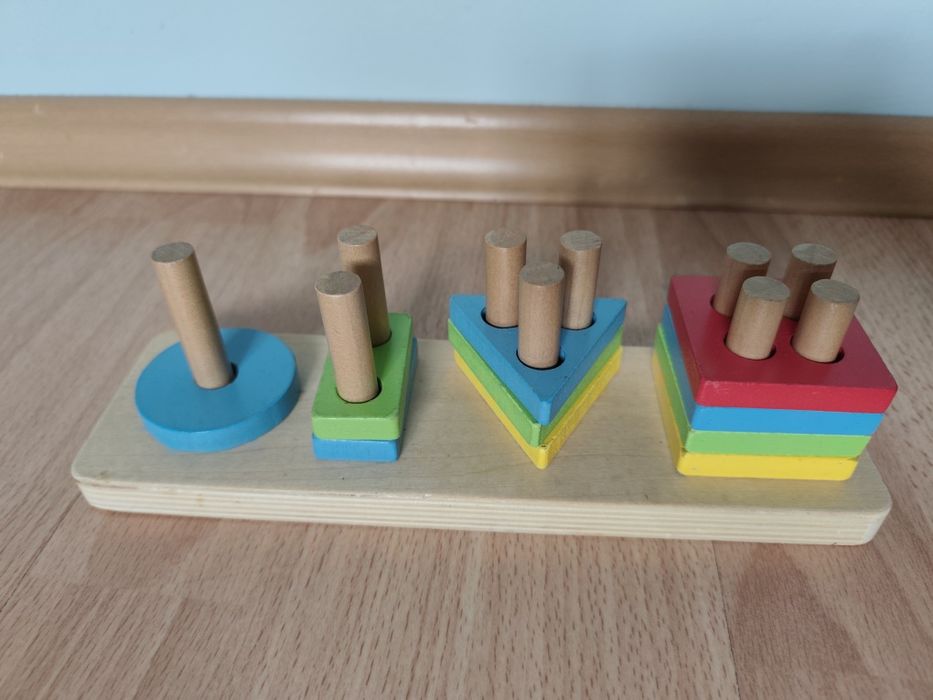 Лот дървени бебешки играчки