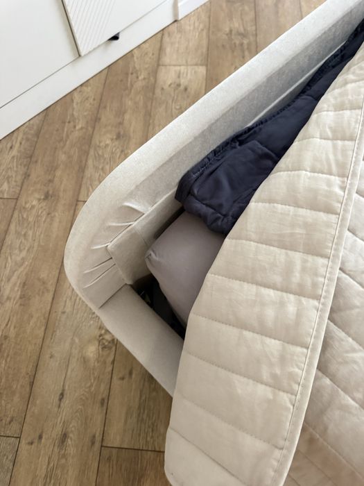 Продам кровать 1,8*2м б/у