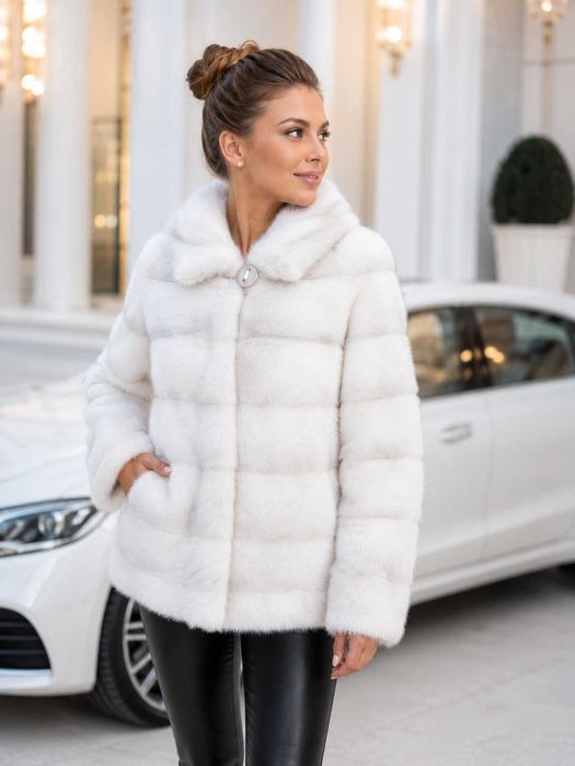 Haina blana vizon , Haină blană nurcă impecabila, 4 in 1 m. L