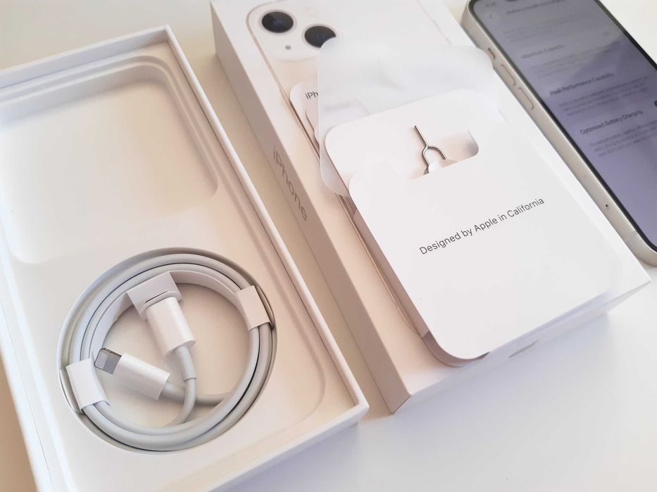 iPhone 13 - (128GB - Starlight / Бял) - Отличен