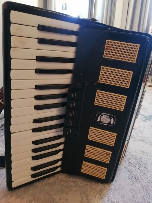 Продам Аккордеон