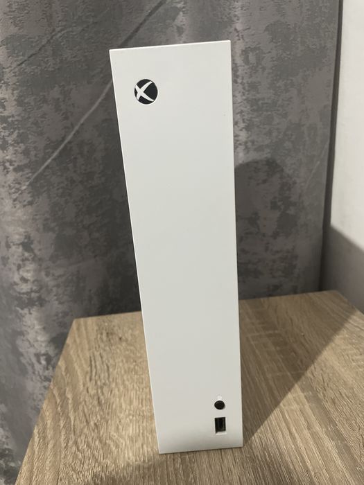 Xbox series S cu manetă