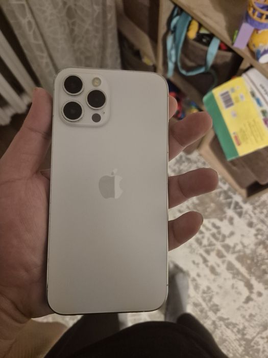Продам Айфон 12 PRO MAX в идеальном состоянии