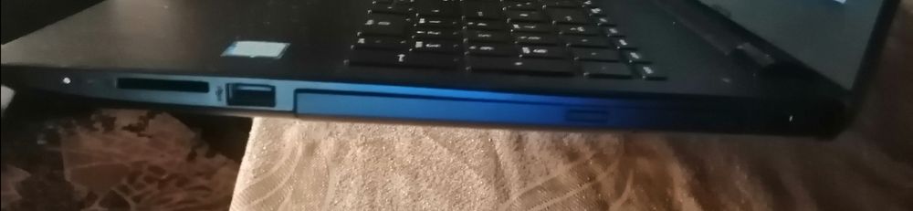 HP 15-bs1xx  Intel Core i5 8250