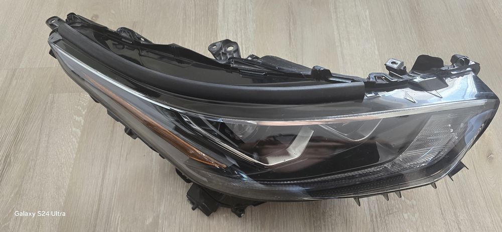 Far dreapta full led toyota highlander