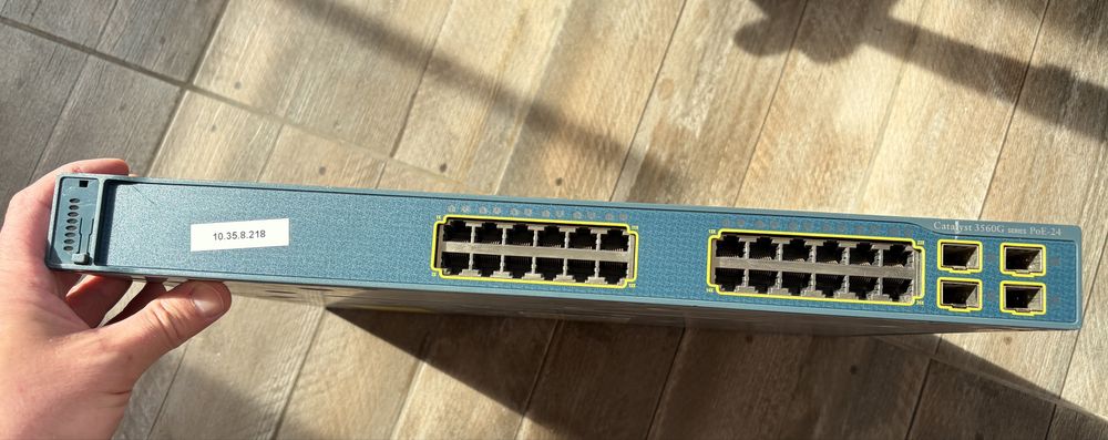 Switch Cisco Catalyst 3560G 24 porturi gigabit PoE 370W