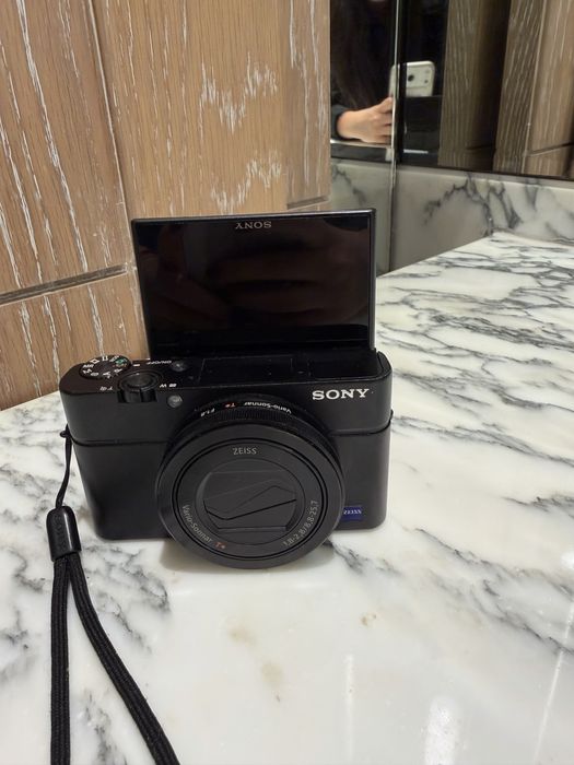 Фотоапарат Sony rx100 iii