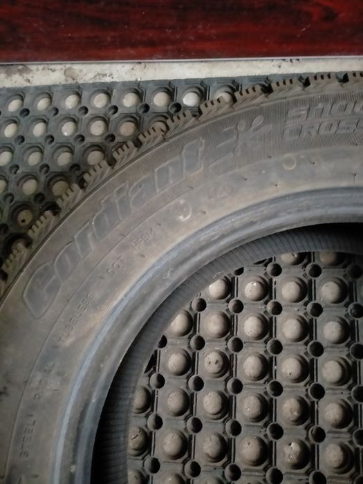 Продам шины шипованые