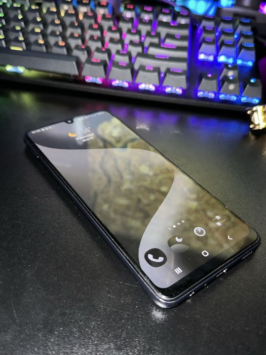 Самсунг а32 sumsung 128gb 90герц экран