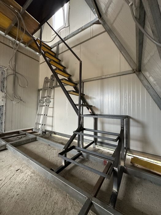 Изработка на метални стълби и конструкции