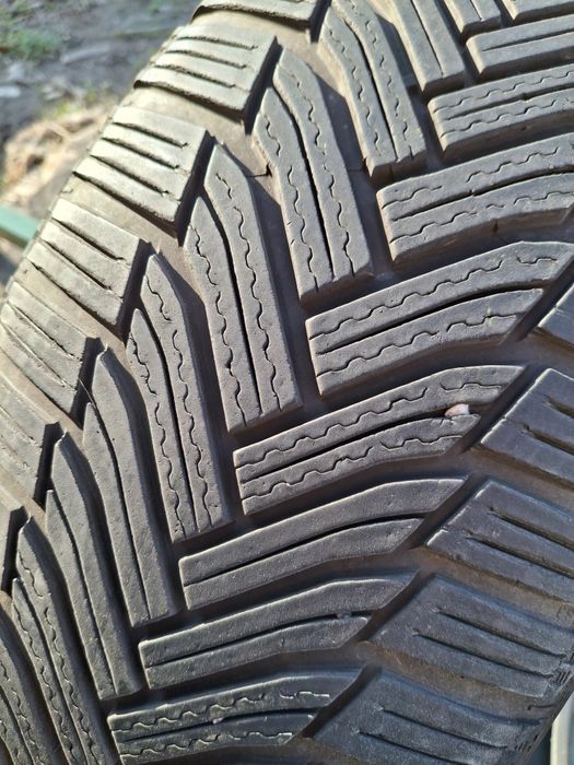 2  Anvelope de iarnă  225 55 r17 Michelin