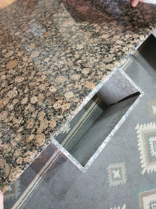 Masa din granit fosilizat 100cm×100cm made in Germany