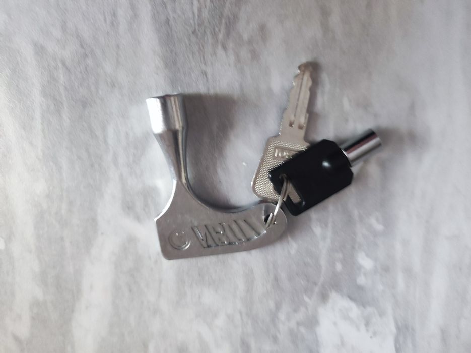 продам комплект ключей от лифта новые