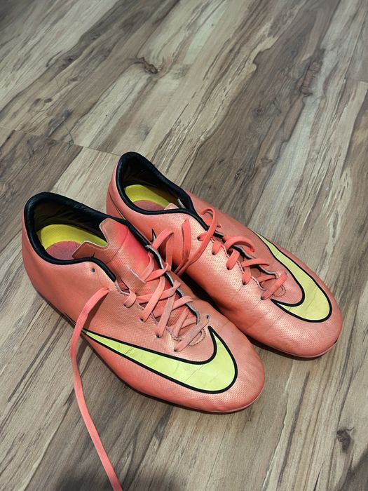 Бутонки на Nike и Adidas Разпродажба