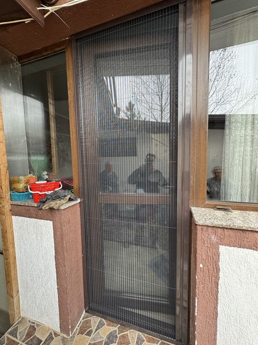 Plase pentru insecte plisse