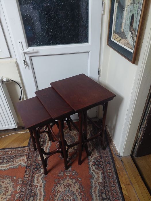 Set măsuțe Thonet an 1900
