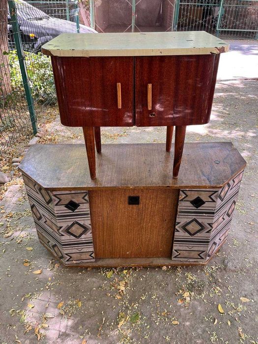 СРОЧНО сотилади!!! Сервант