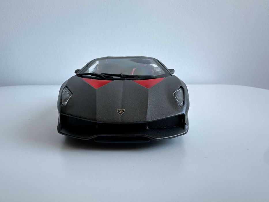 Macheta auto Bburago Lamborghini Sesto Elemento 1/24