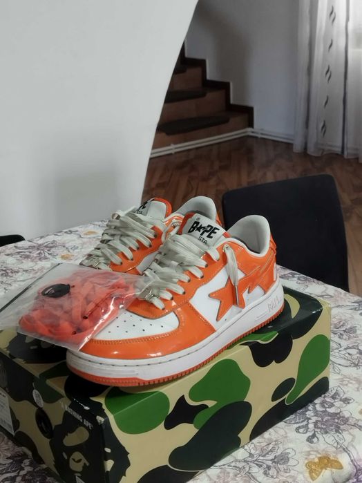Vând bapesta orange