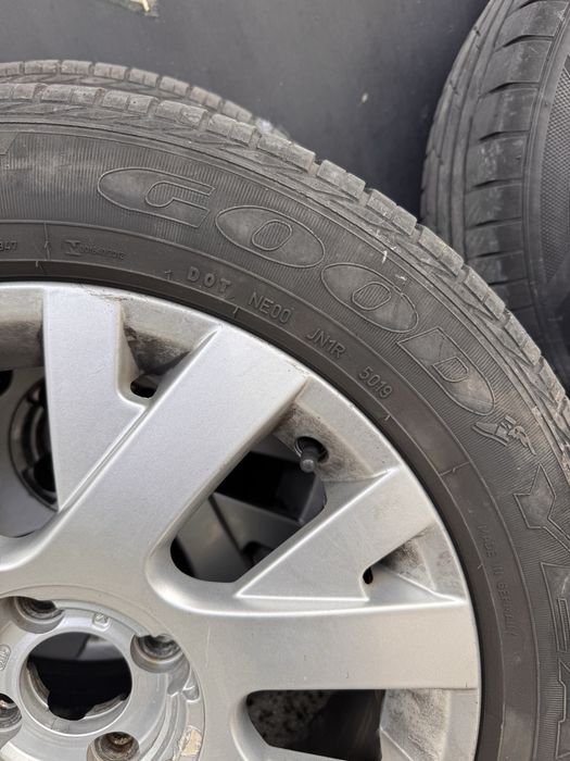 225/55/17 Лети джанти с летни гуми Hankook  и Гудиар