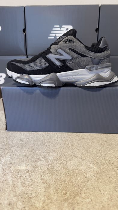 New Balance 9060 -Full Box-