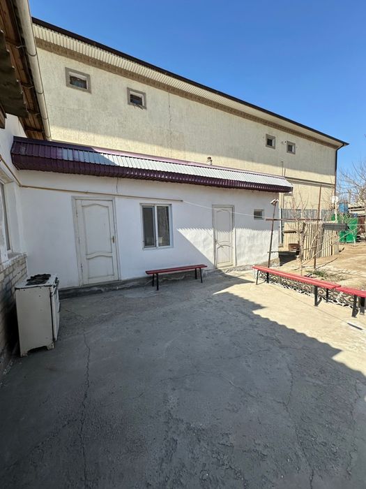 Продается дом в районе Нового базара