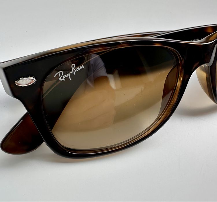 Ray Ban New Wayfarer RB2132 52-18 Havana Brown Gradient