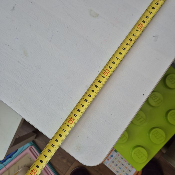 Детско бюро и столче