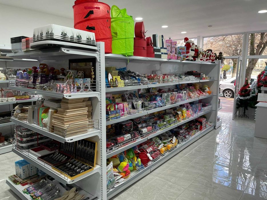 Крайстенни стелажи и гондоли за магазин и бутик