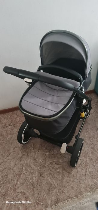 Продаю коляску от 0 до 2х лет