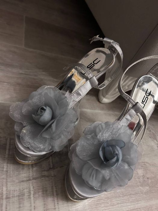 Туфли 5000 теңге