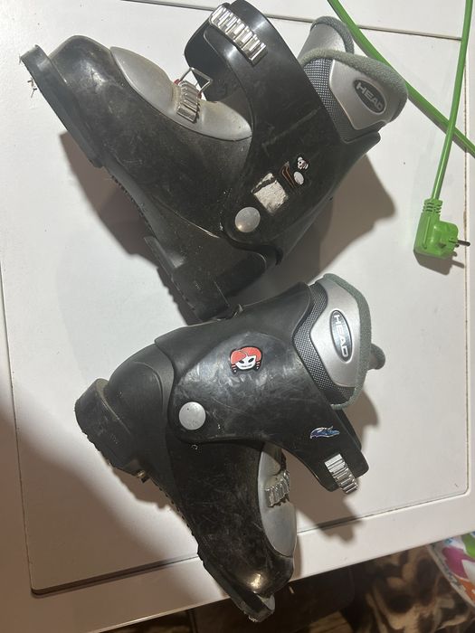 Детски обувки за ски