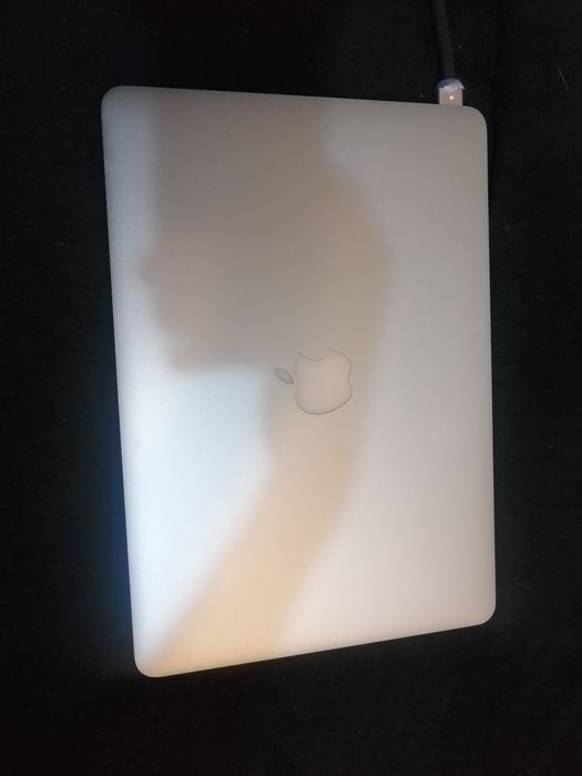 Продаётся MacBook Air