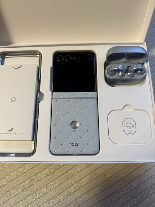 Motorola razr 60 ultra Swarovski