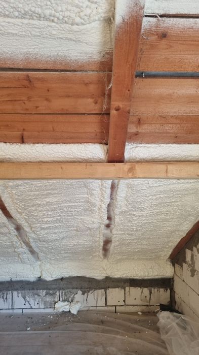 Izolatie Termica cu Spuma Poliuretanica