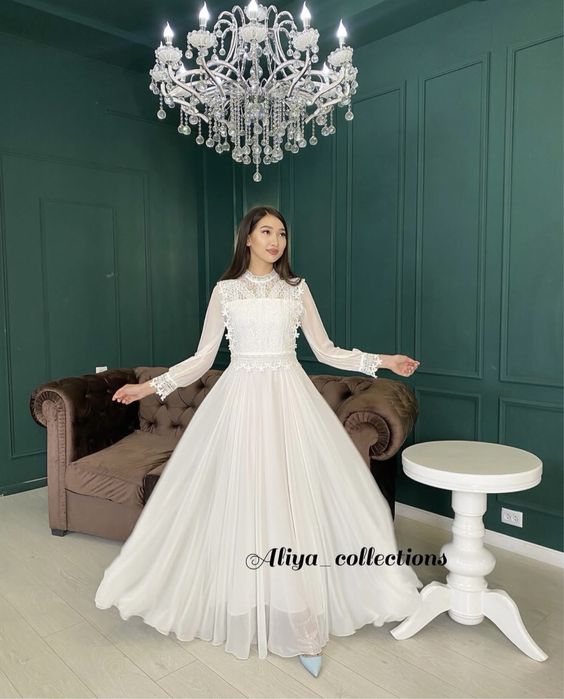 Продам платье и кажекей