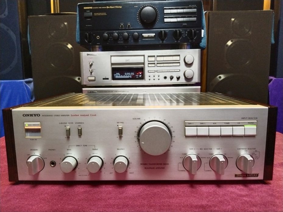 ONKYO Integra A-815RX