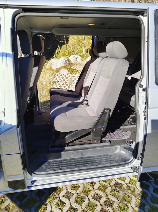 VW T5  Facelift  lung 4X4 9 locuri 2015 140 cai TVA deductibil