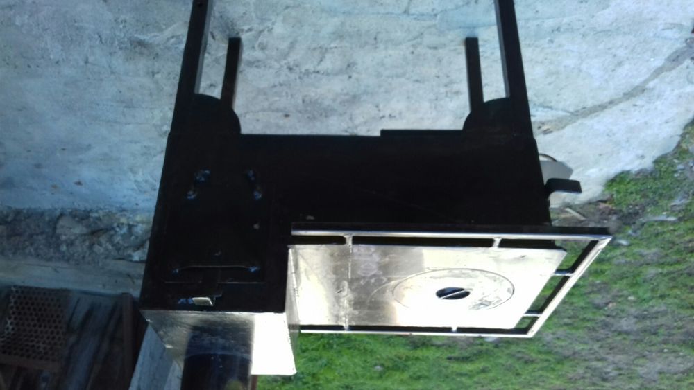 Sobă tip cismă din tablă