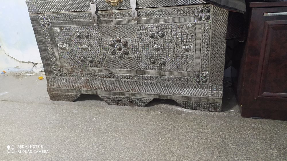 Сандиклар сотилади тахтали ва темирли