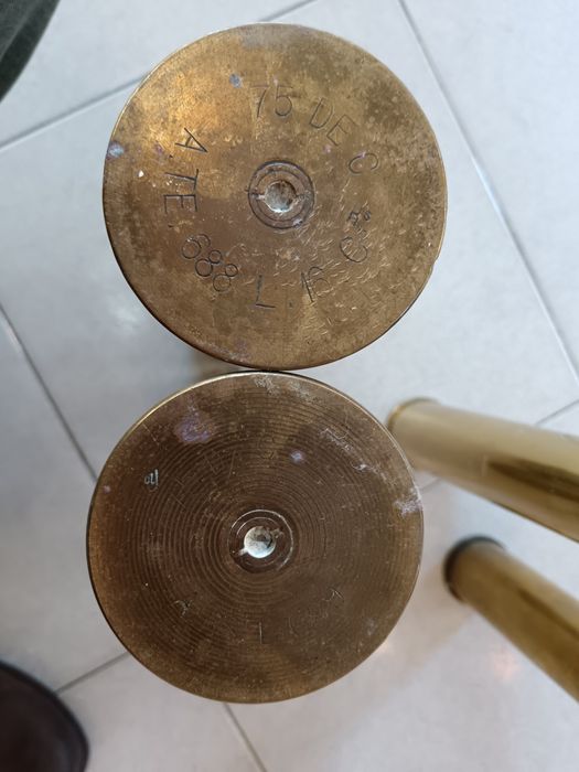 Бронзови гилзи от снаряди