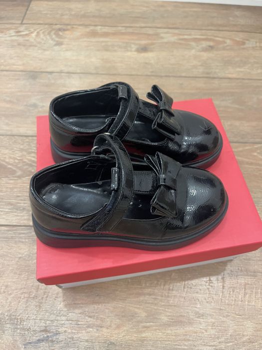 Туфли черные на девочку