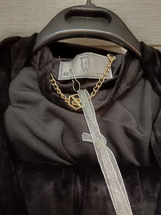 Продается костюм спортивный