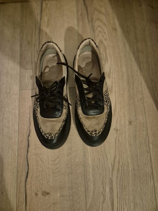 Обувки и ботуши на изгодна цена